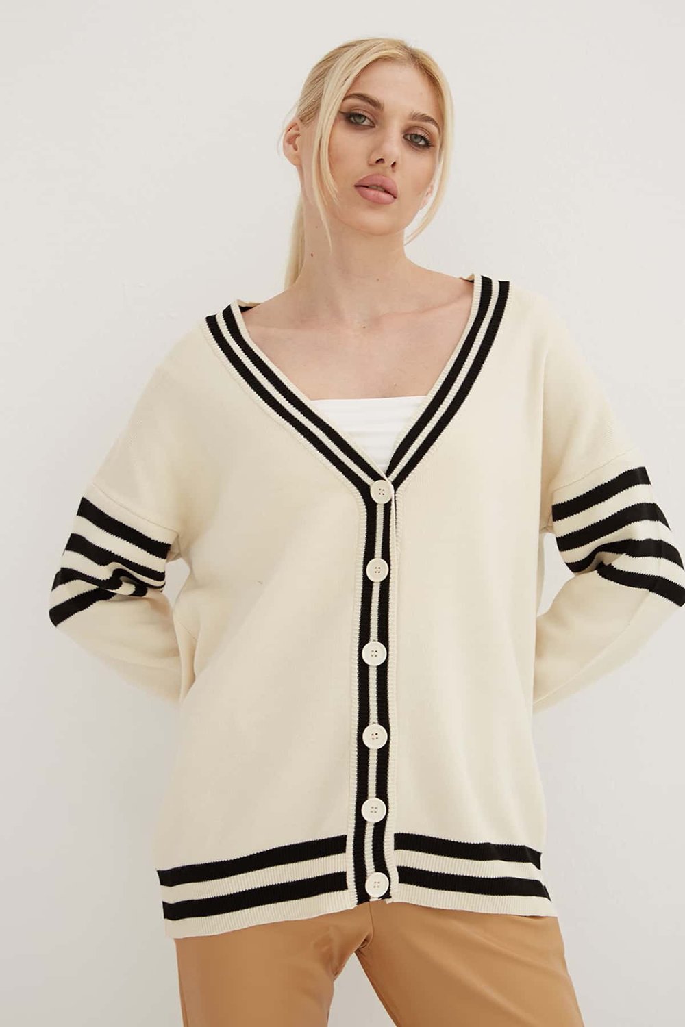 Regular Fit V Yaka Çizgili Triko Kadın Hırka 24K0511K1 EKRU