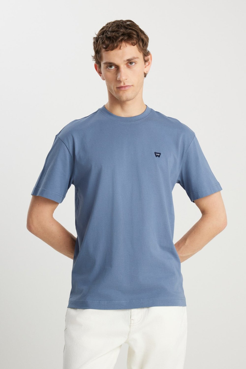 Wrangler % 100 Pamuk Relaxed Fit Logolu Bisiklet Yaka Erkek T Shirt W7NM203877 223 AÇIK MAVİ