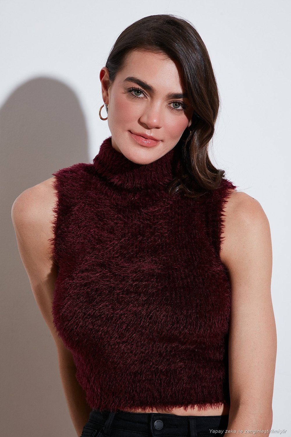 Yumuşak Tüylü Slim Fit Balıkçı Yaka Crop Kadın Süveter 4615566 BORDO