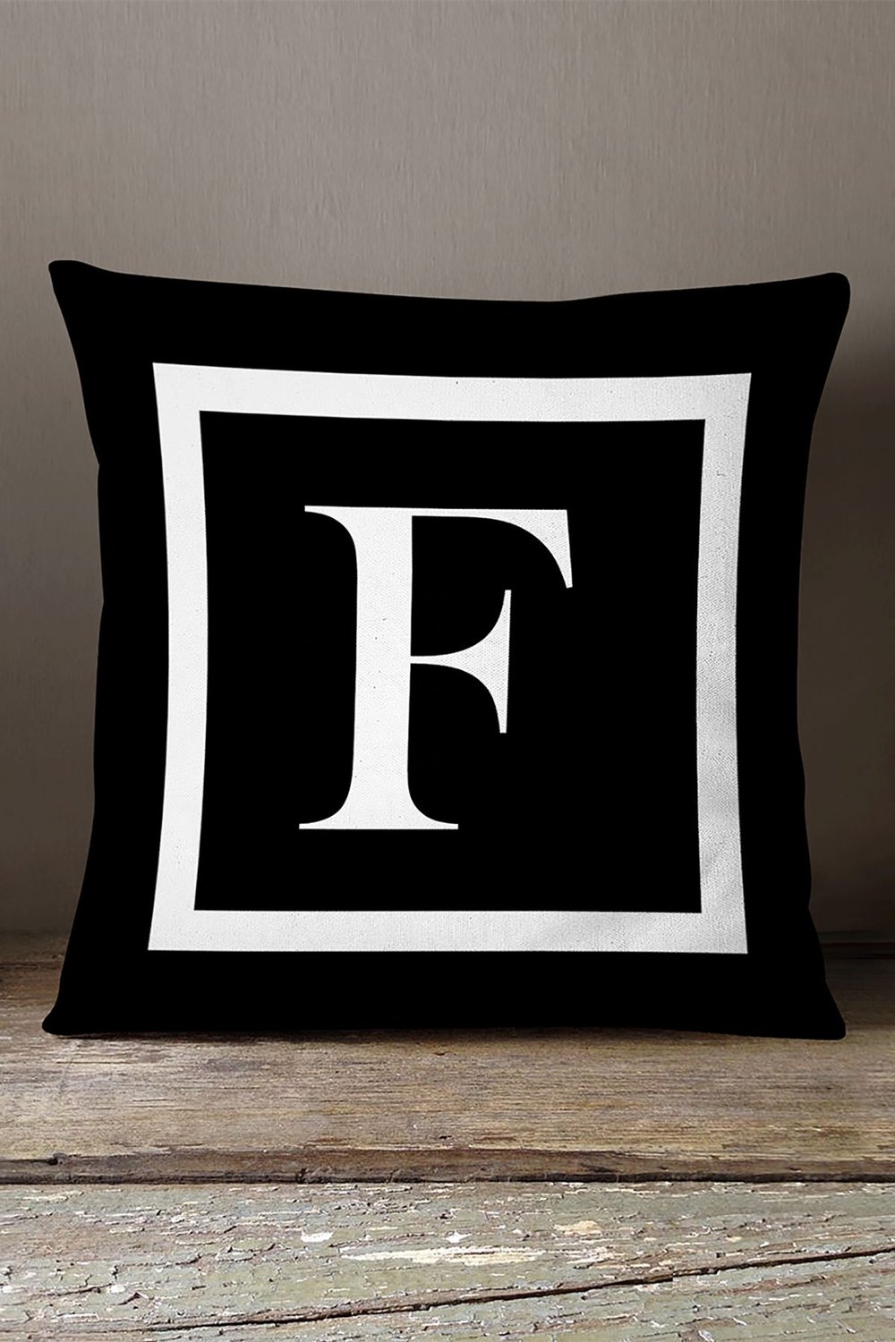 Kadife Babyface Çift Tarafı Harfli Kırlent Yastık Kılıfı - F Harfi - 43x43 cm