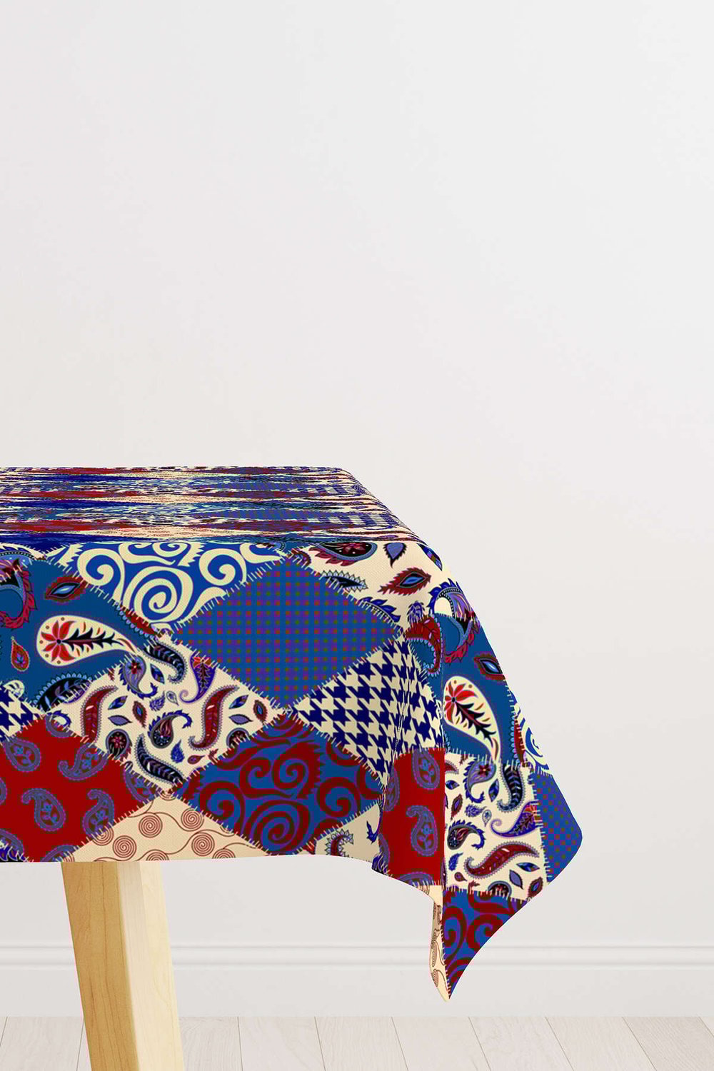 Kırmızı Lacivert Etnik Patchwork Desenli Dijital Baskılı Masaörtüsü CGH622-MS