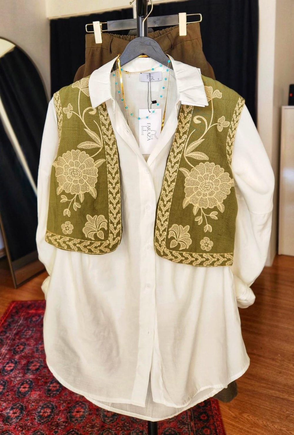 NAKIŞ DETAYLI  KETEN YELEK