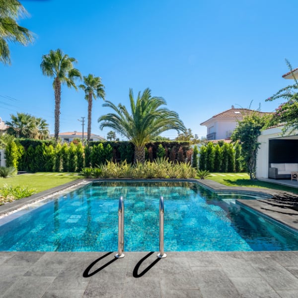 Pool Garden Anthracite Porselen Teras Kaymazları 33x66x0,76 cmTeras KaplamaSerapoolPOOL GARDEN ANTHRACITE