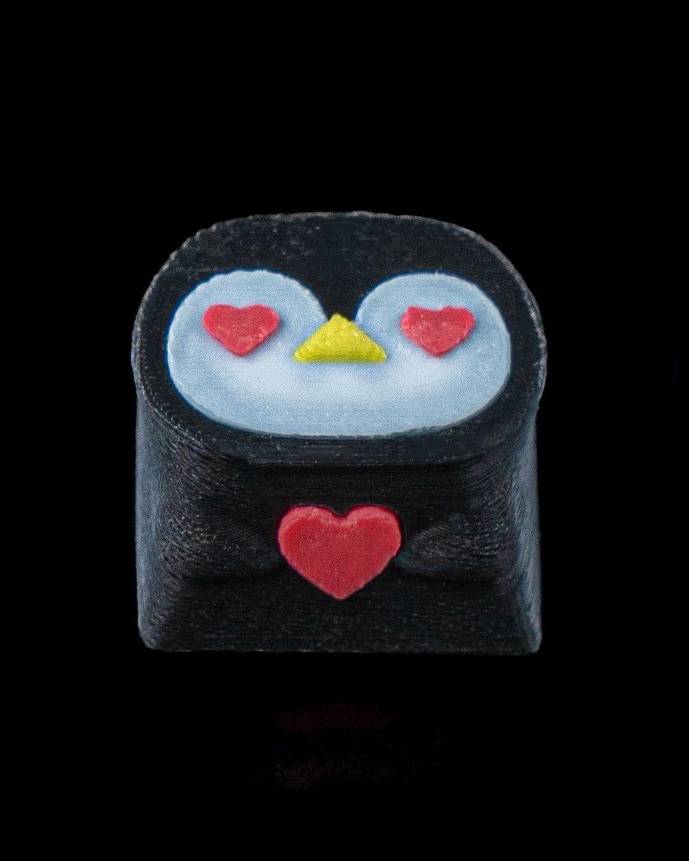 sevgi-dolu-penguen-keycap-fd6-a1.jpg