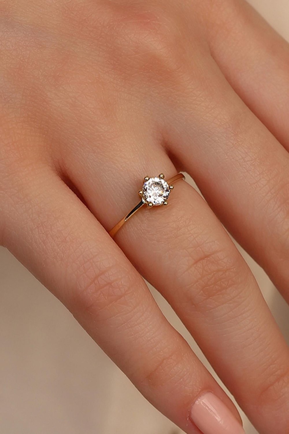 14 Ayar Altın 6 Tırnak Tek Taş Yüzük 