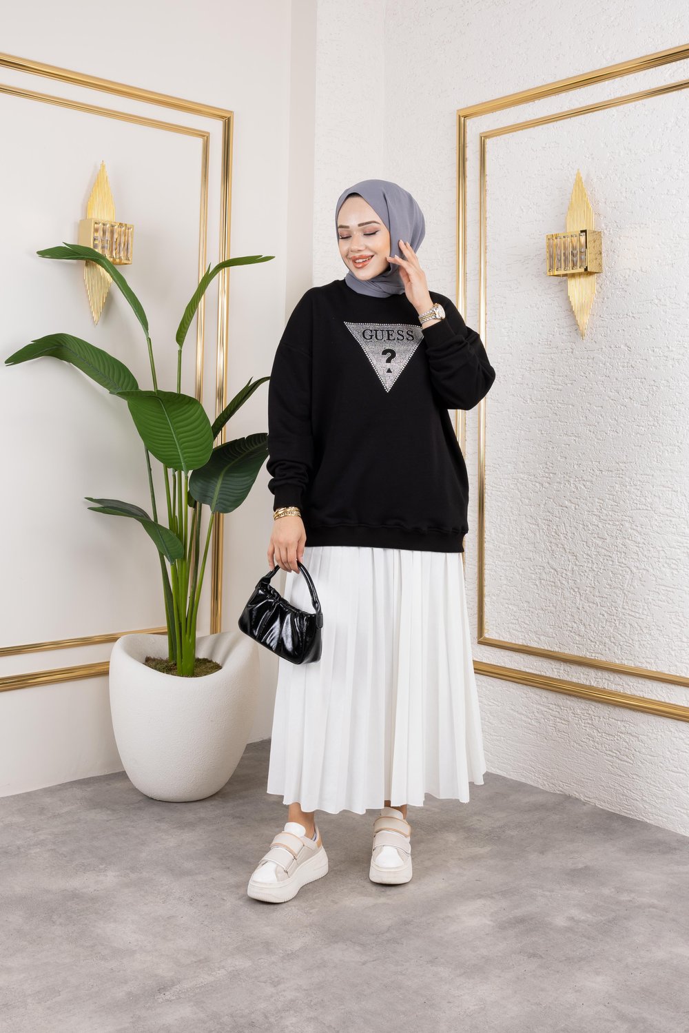 G*ess İçi Dolu Syah Taşlı Sweat