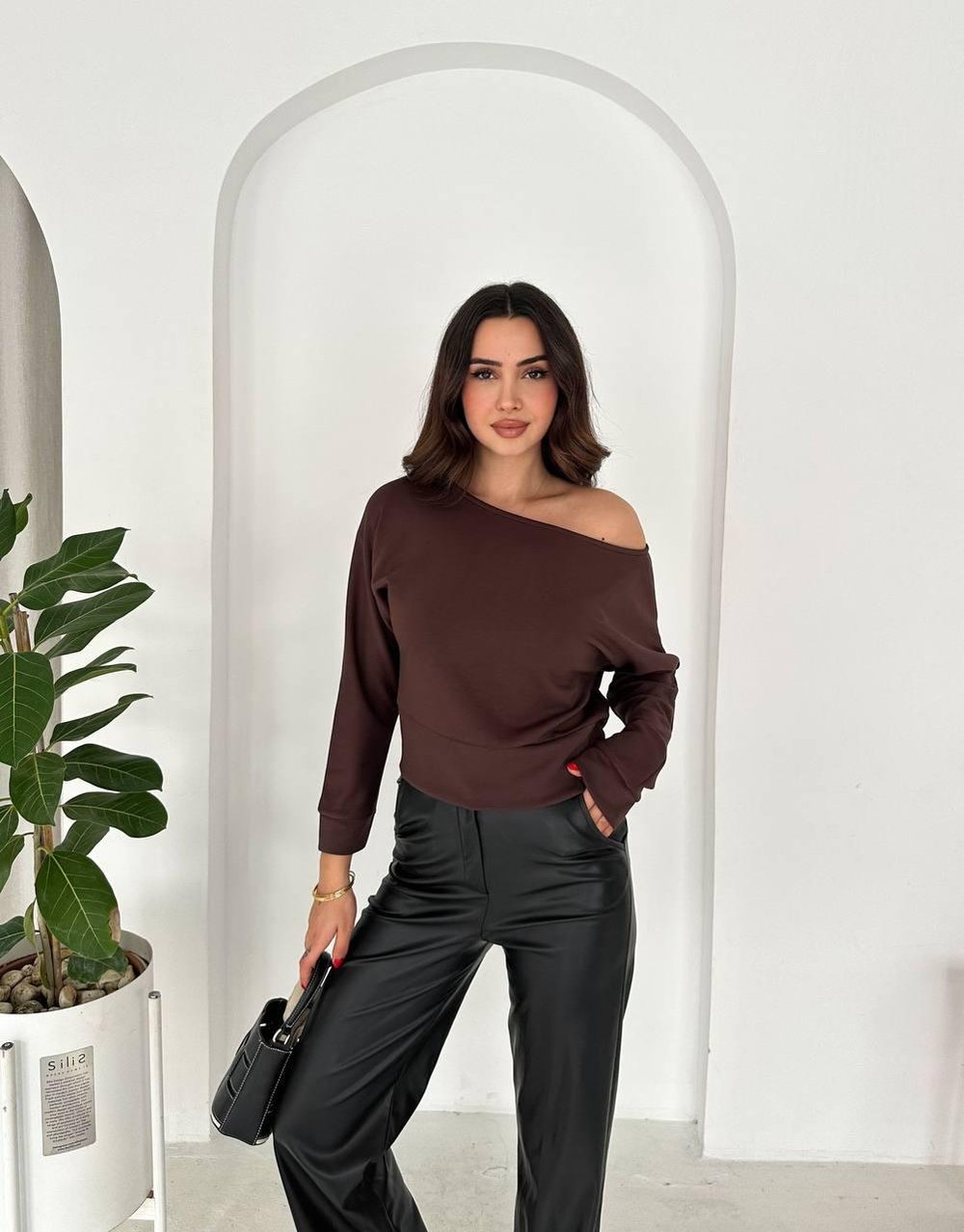 Kahve Kayık Yaka Modal Kumaş Bluz
