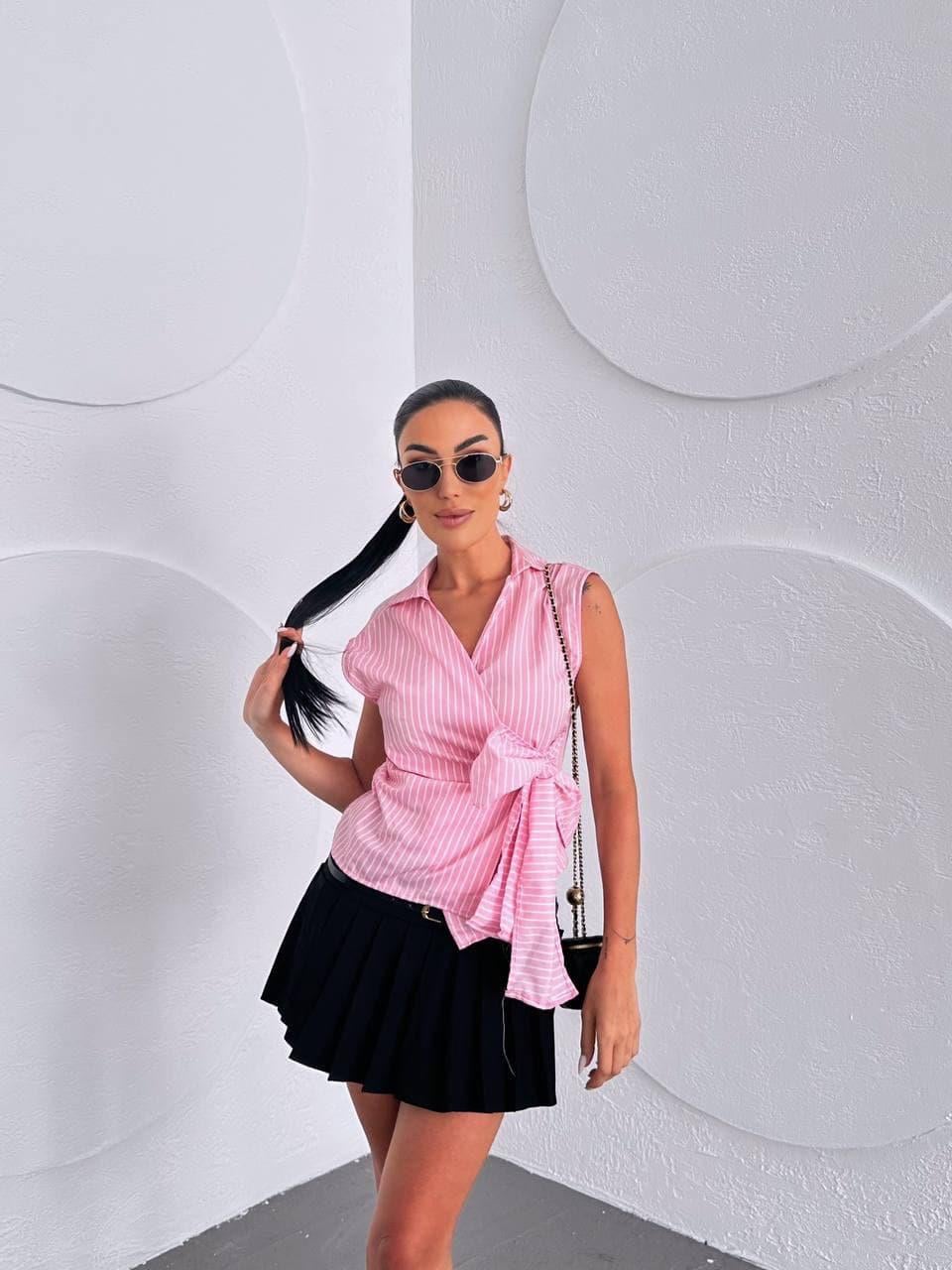 Kruvaze Yaka Yandan Fiyonk Bağlamalı Pembe Çizgili Gömlek 