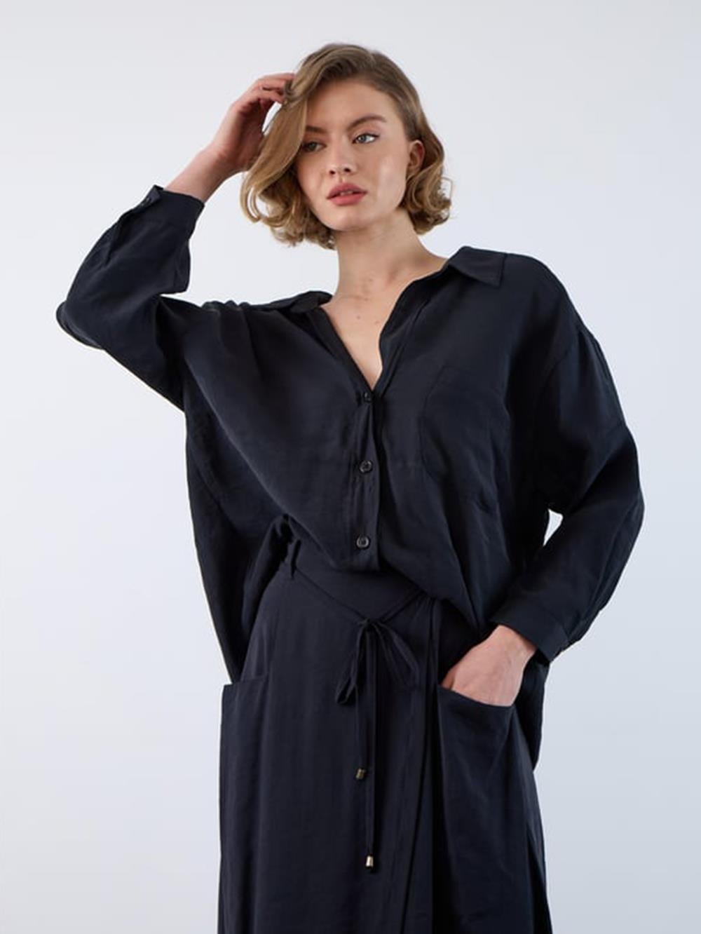 Siyah Düşük Omuzlu Oversize Gömlek