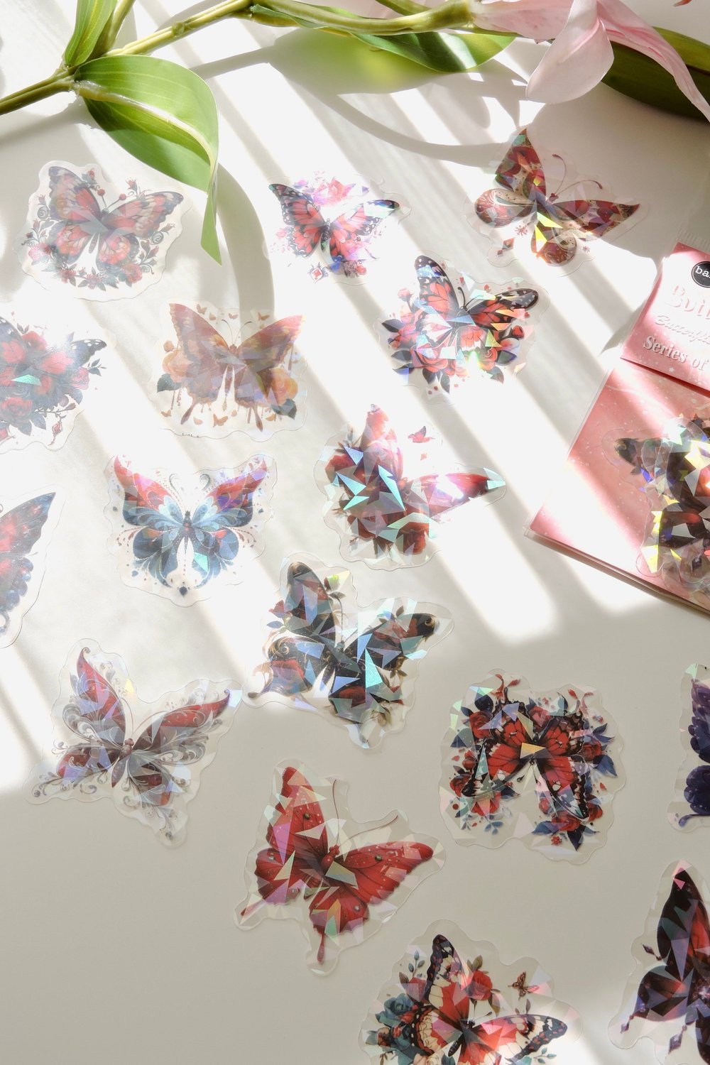 Butterfly Rain In Thy Wind 20'li Kırmızı Temalı Sticker 