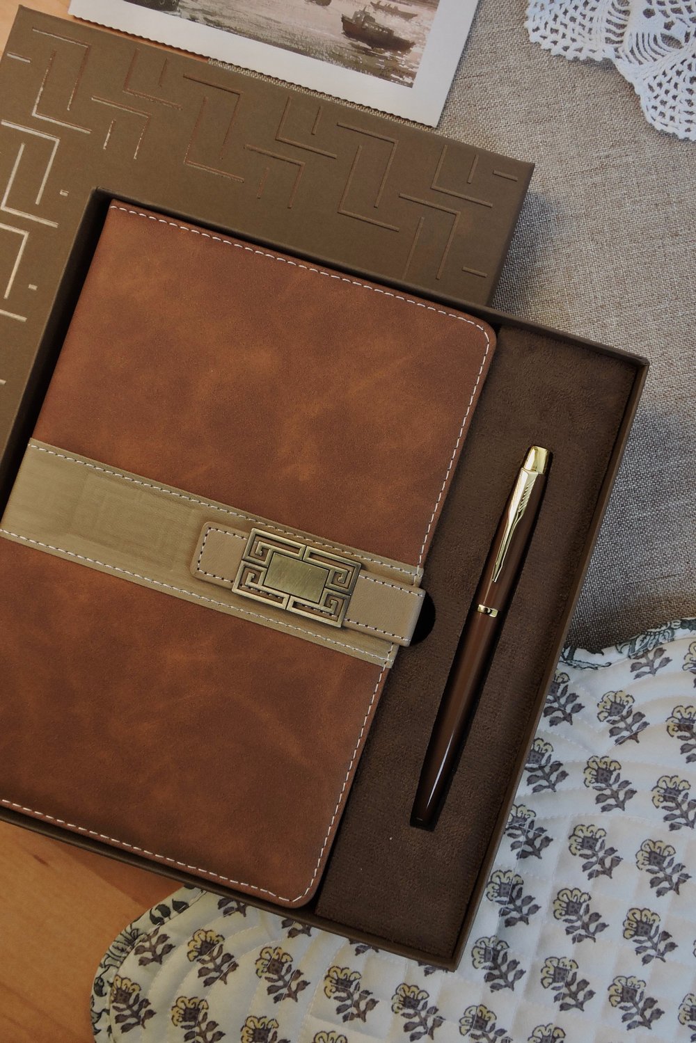 Nova Crafts Metal Tokalı Kahverengi Defter Kalem Seti