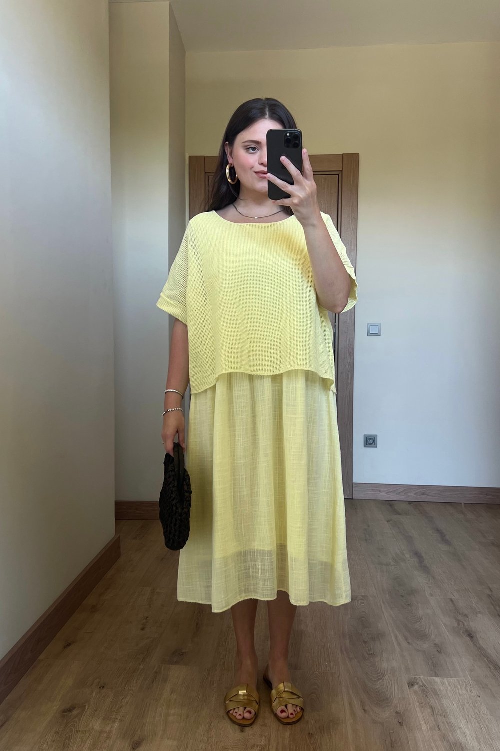 Sarı Ajurlu Triko Detaylı Müslin Elbise