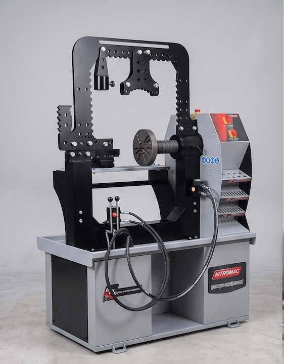Nitromac F28 CUSTOM — Çift Pistonlu Tornalı Jant Düzeltme Makinesi
