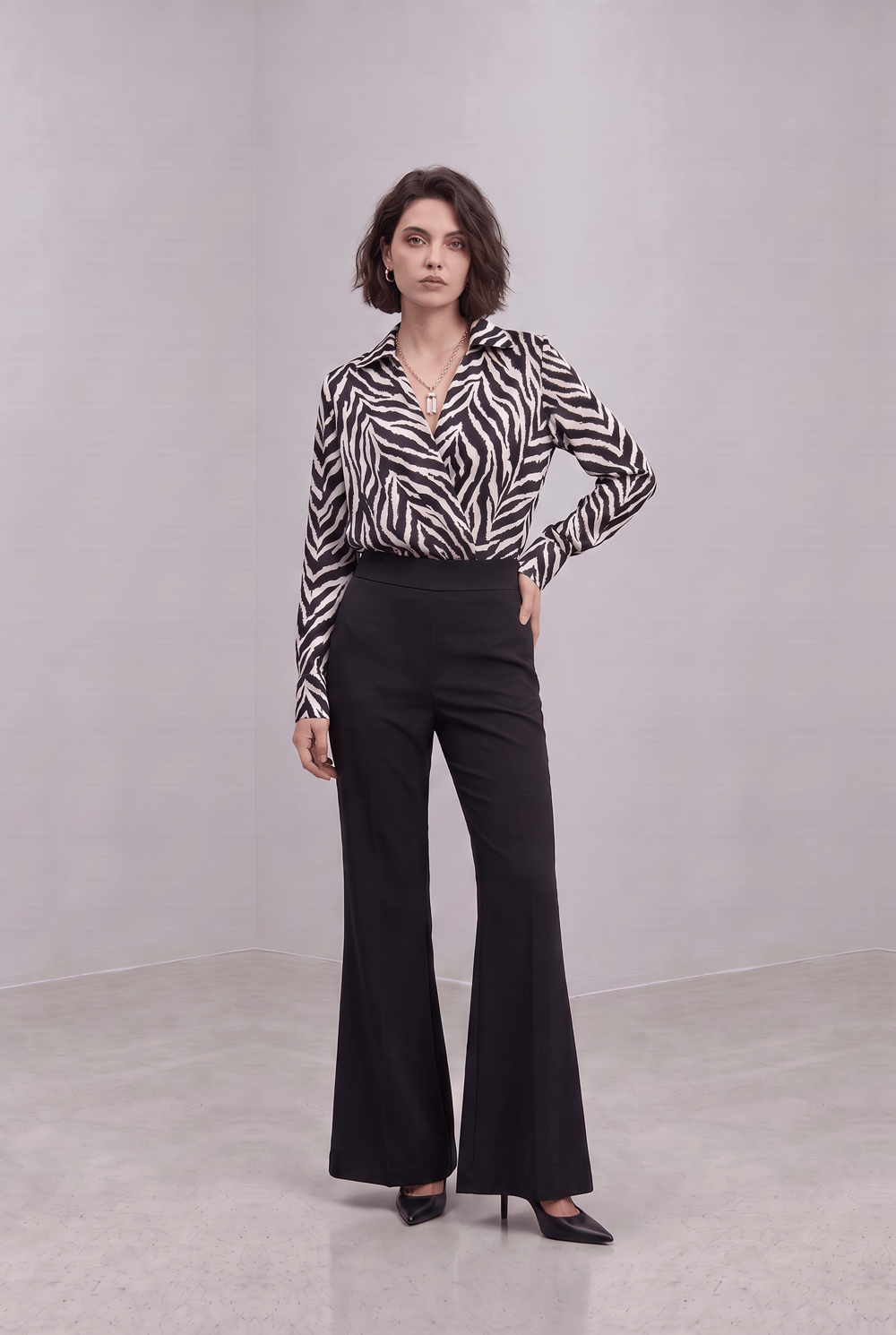 Zebra Alttan Çıtçıtlı Bluz