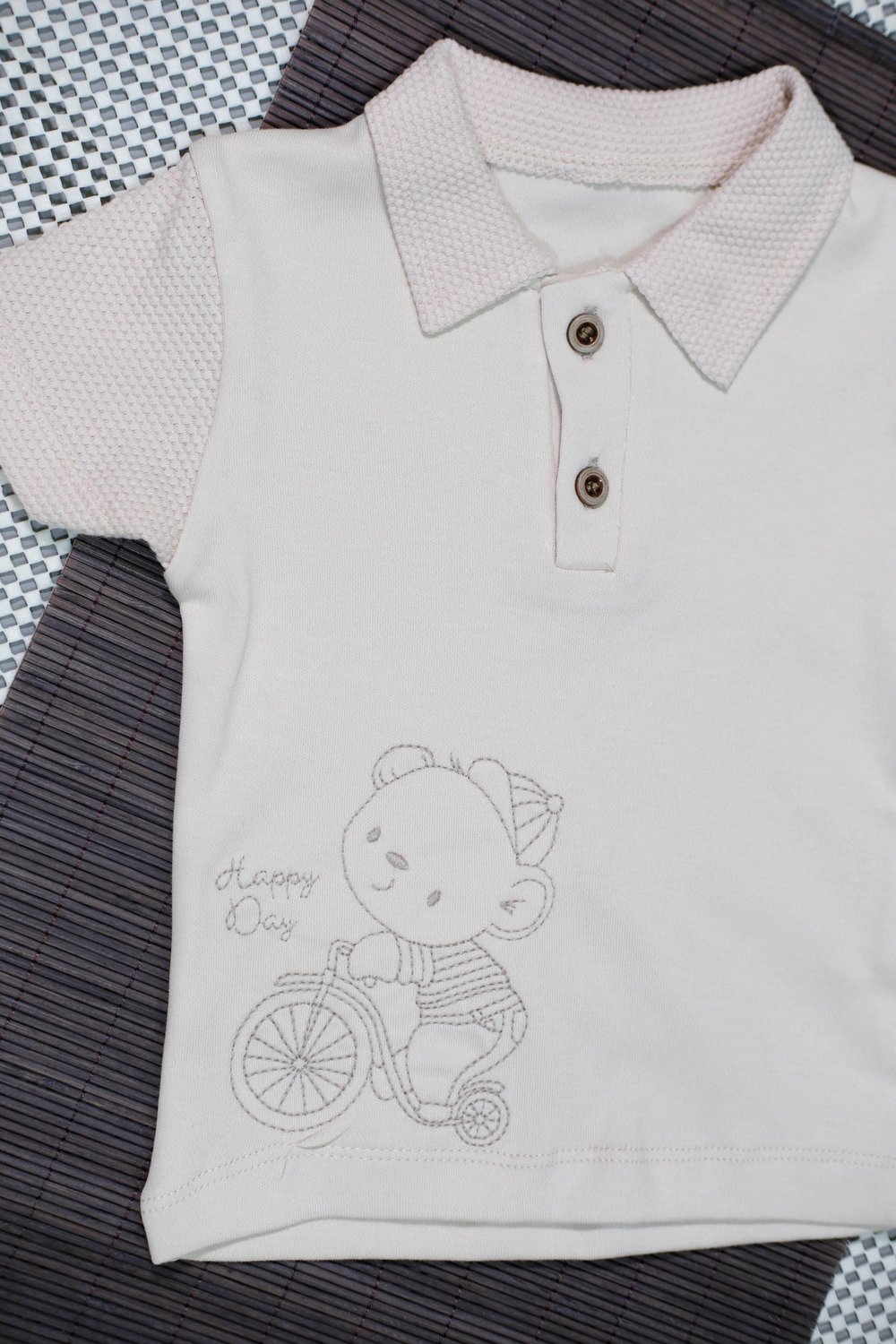 Bisikletli Ayıcık Desenli Polo Yaka Tişört ve Şort Takımı Bej