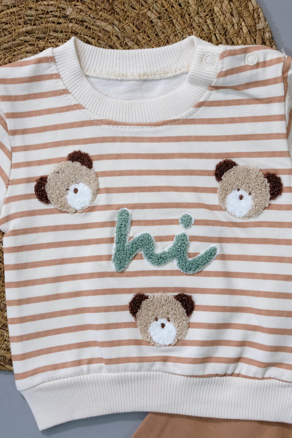 Sevimli Ayıcık ve Hi Desenli Çizgili Sweatshirt ve Mavi Alt Eşofman Takımı Kahve