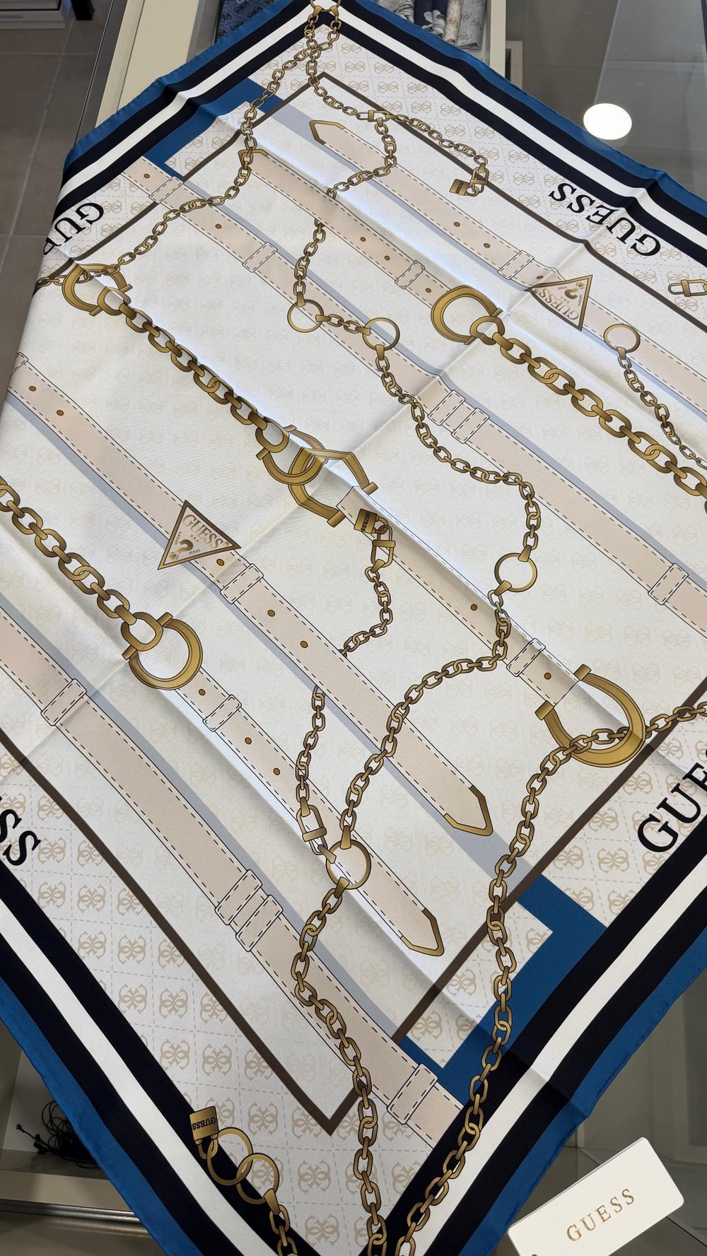 GUESS Twill İpek Eşarp