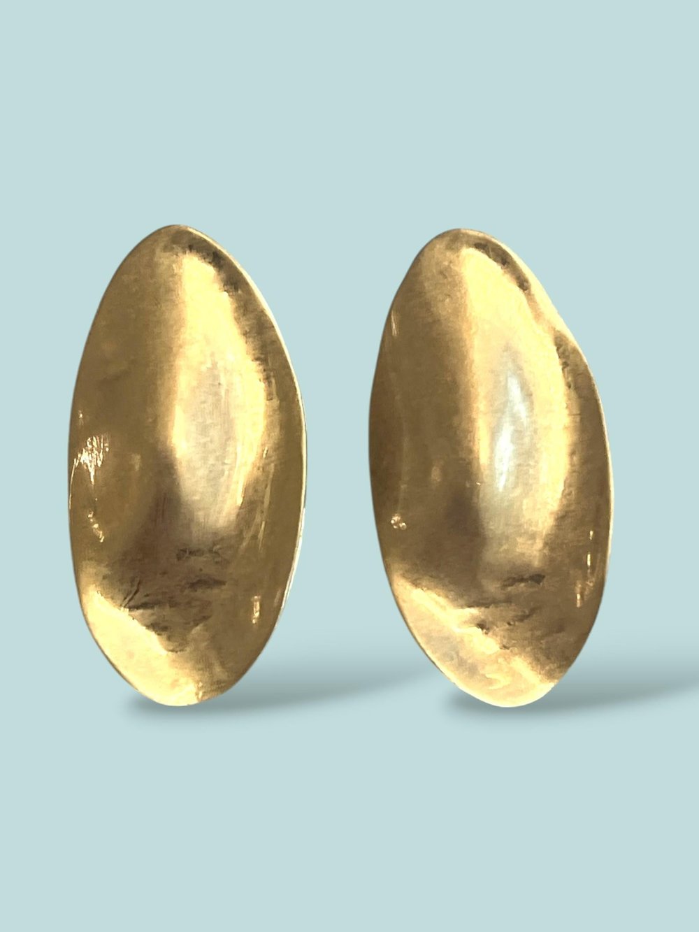 Oval Tasarım Gold Küpe