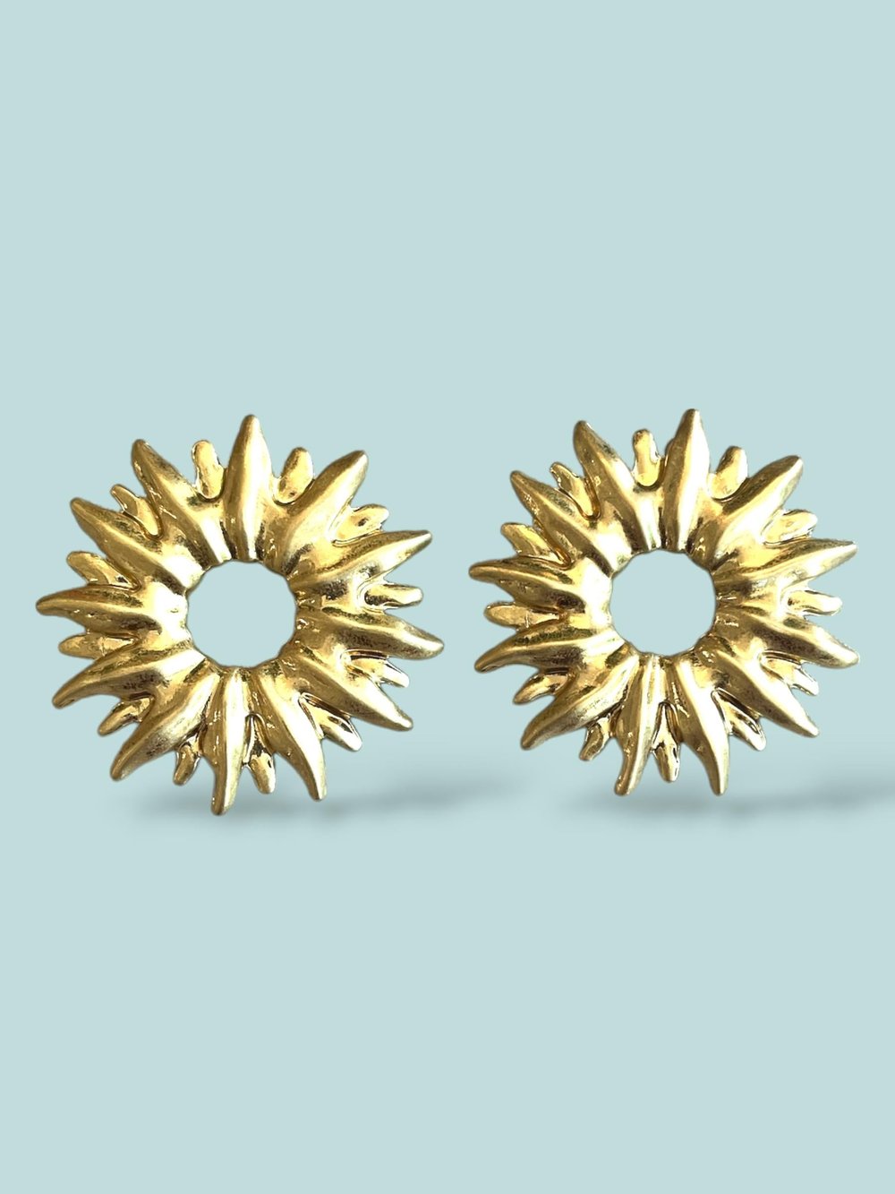 Retro Güneş Tasarım Gold Küpe
