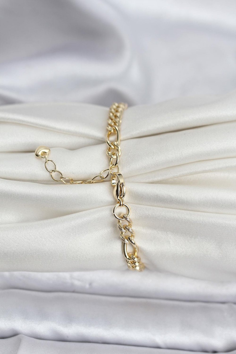 14K Gold Renk Kaplama Lazerli Zincir Model CM Kadın Bileklik - PRT3500EB09616