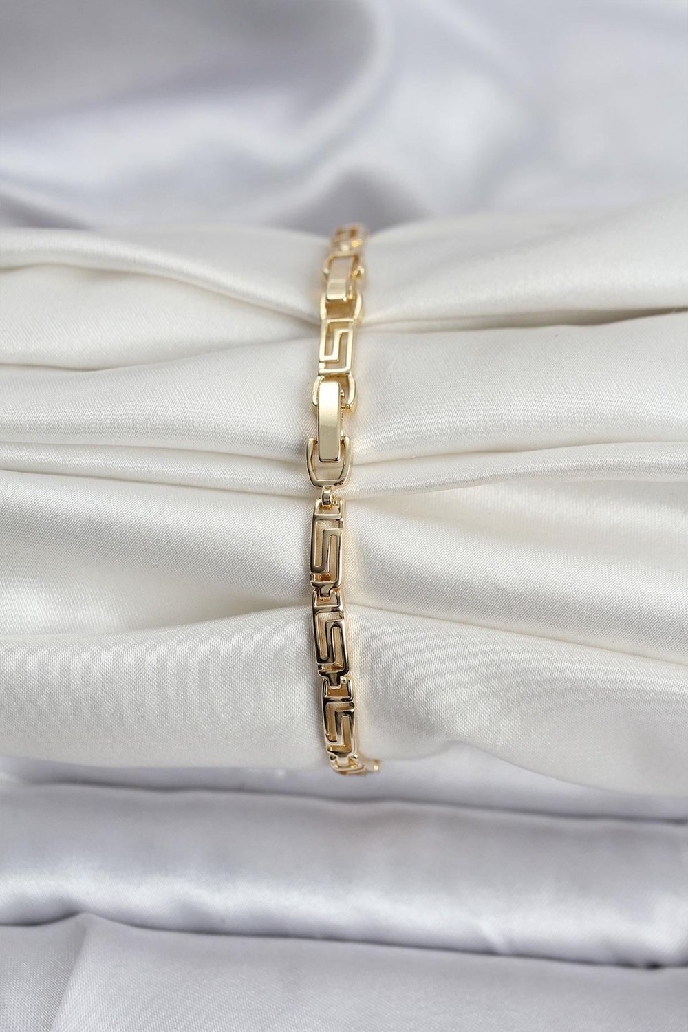 14K Gold Renk Kaplama Zirkon Taşlı Baget Model CM Kadın Bileklik – PRT3500EB09606
