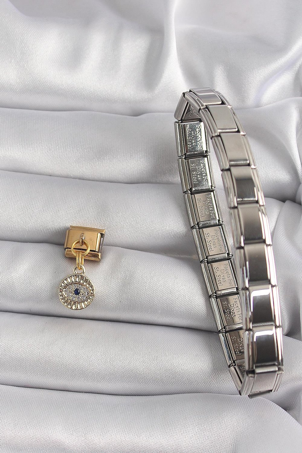 316L Çelik Gold Renk Sallantı Zirkon Taşlı Göz Model Nomination Charm – PRT3500EB03423