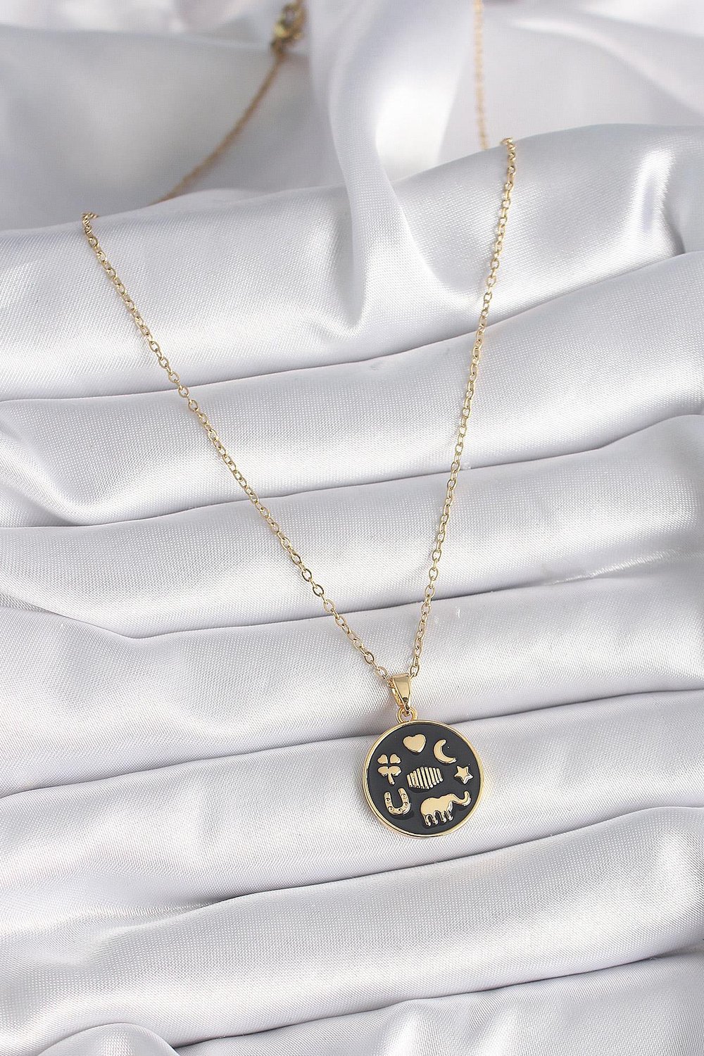 316L Çelik Gold Renk Siyah Şans Kolyesi – PRT3500EB03044