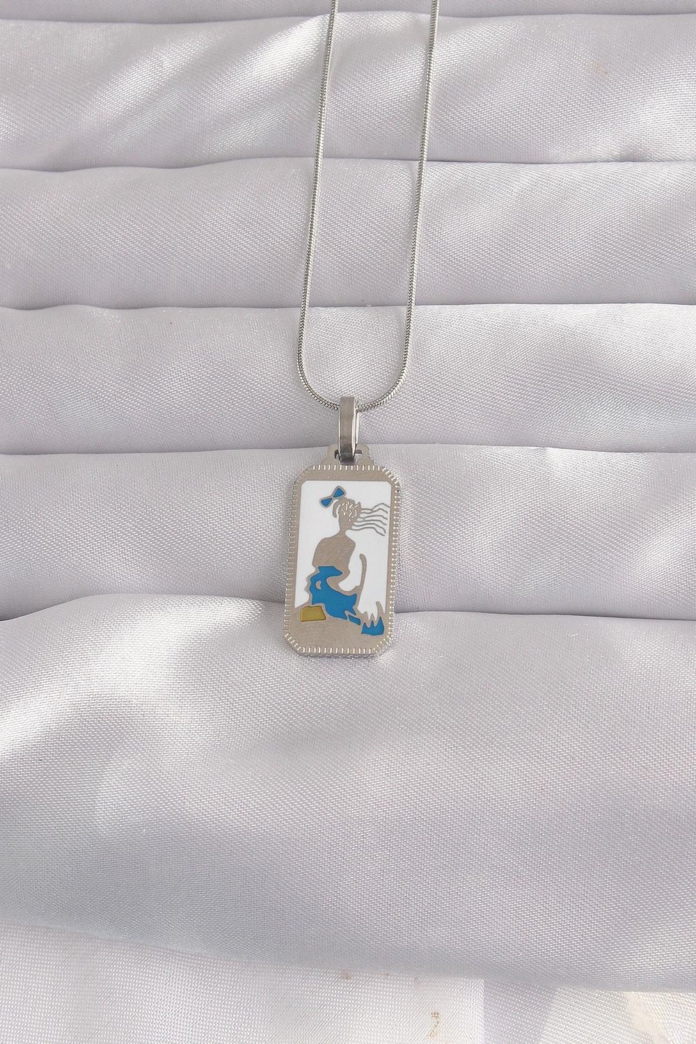 316L Çelik Gümüş Renk Beyaz Mineli Kız Figür Tarot Kolye – PRT3500EB02155
