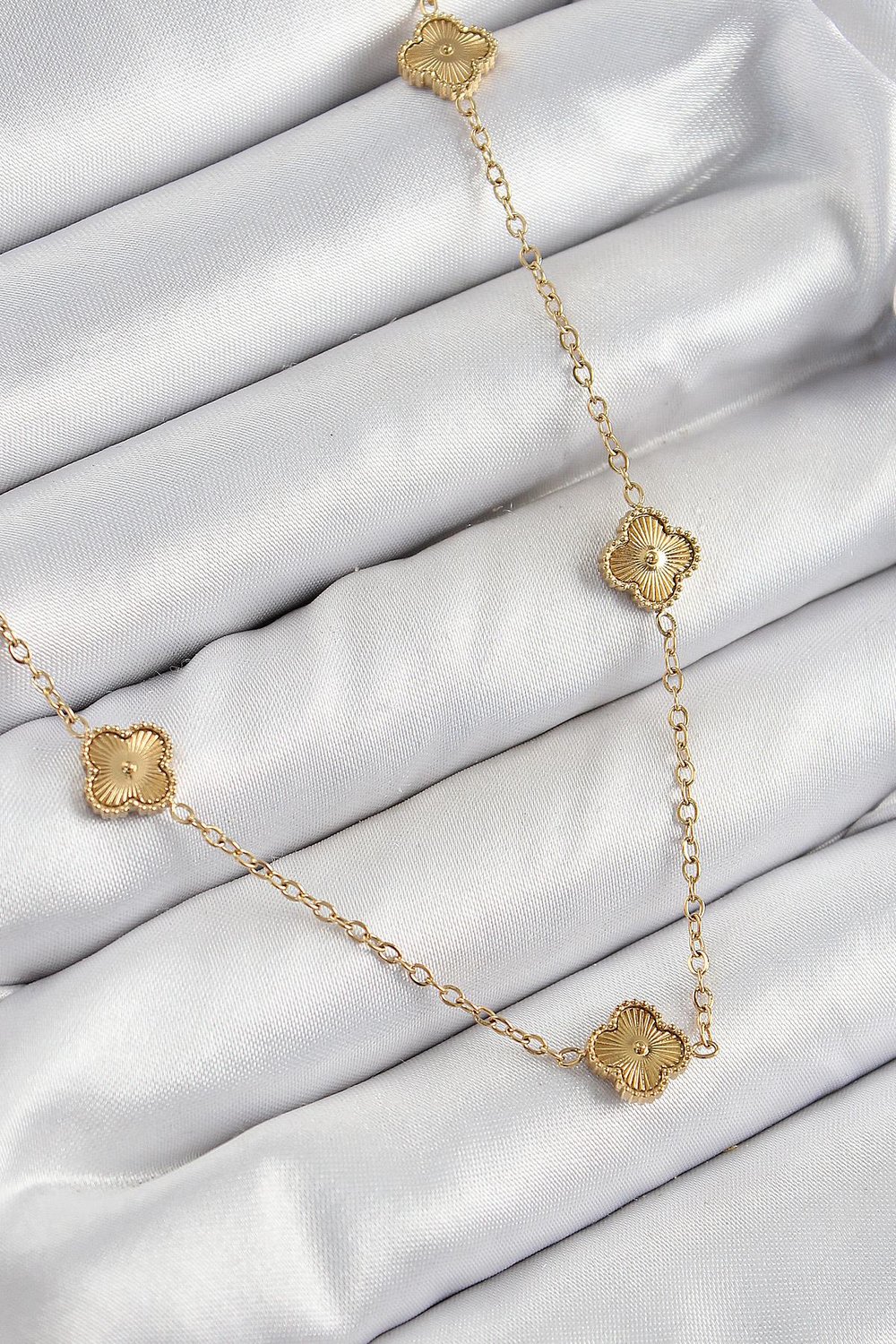 316L Çelik Yonca Model Gold Renk Kadın Kolye – PRT3500EB07659