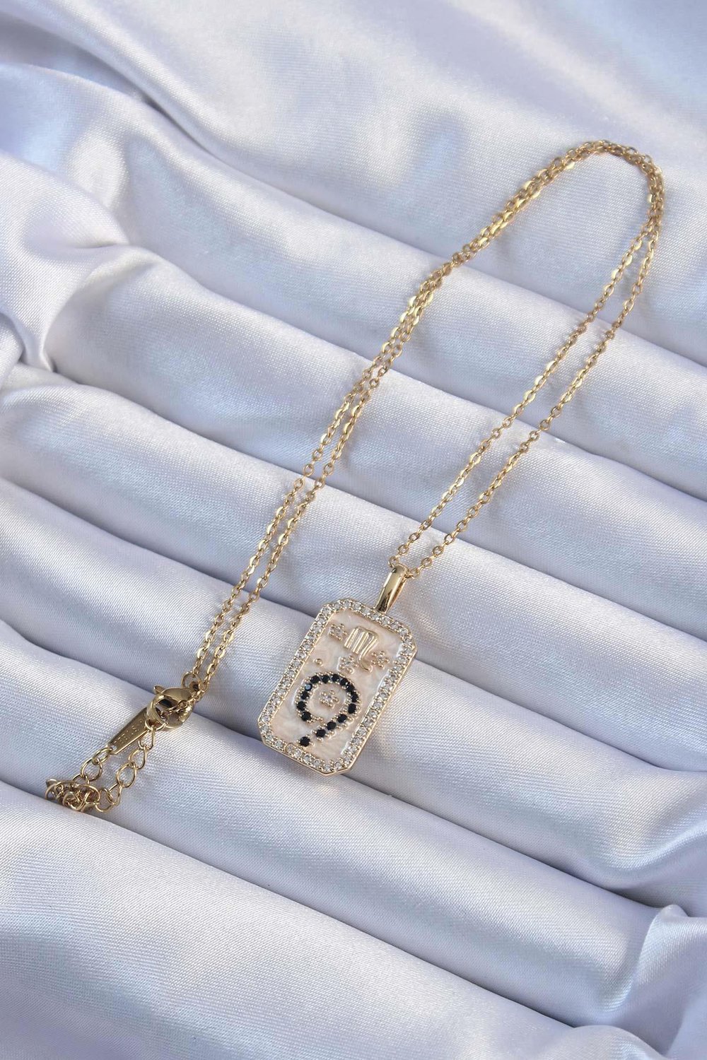 316L Çelik Zincir Altın Renk Zirkon Taşlı Minimal Papatya Figürlü Tarot Kolye – PRT3500EB02351