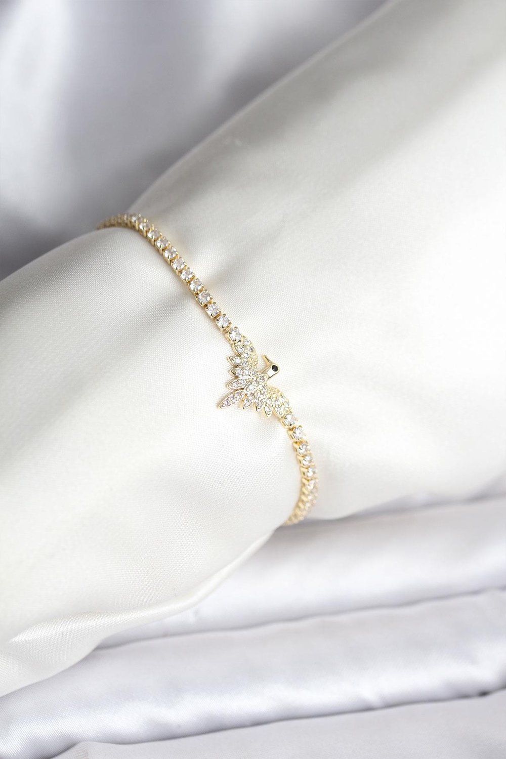 Anka Kuşu Model Zirkon Taşlı Gold Renk Pirinç Su Yolu Kadın Bileklik – PRT3500EB09578