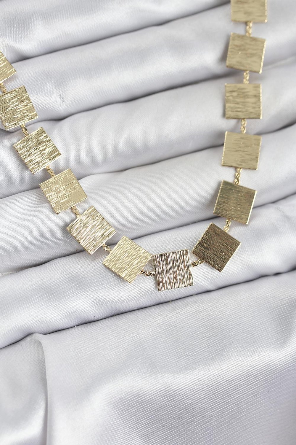 Kare Plaka Model Gold Renk Kadın Kolye - PRT3500EB10122