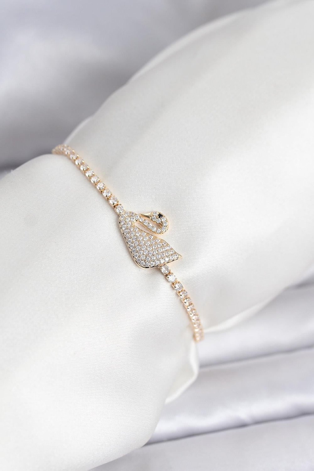 Kuğu Model Zirkon Taşlı Gold Renk Asansörlü Su Yolu Bileklik – PRT3500EB10077