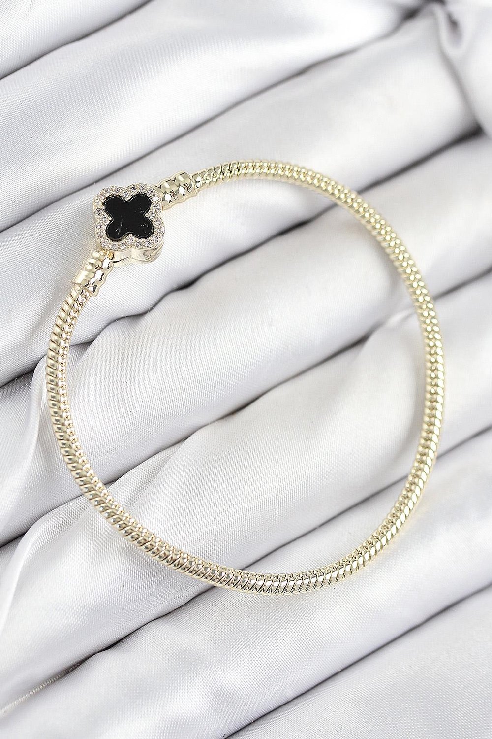 Pirinç Charm Zirkon Taşlı Yonca Model Gold Renk Kadın Bileklik – PRT3500EB08667