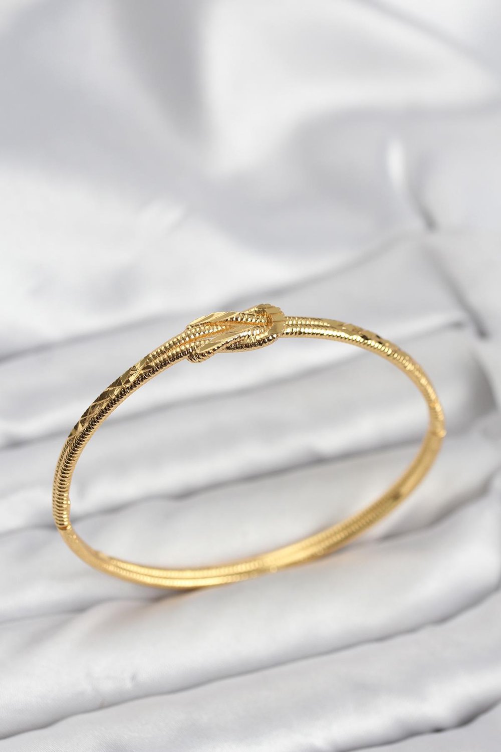 Pirinç Gold Renk Düğüm Model Kadın Kelepçe Bileklik