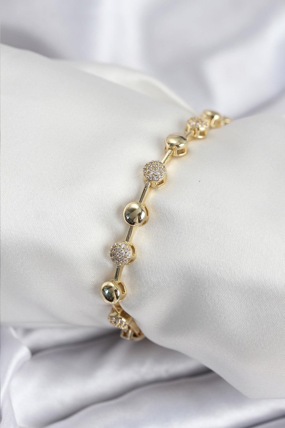 Pirinç VIP Seri Gold Renk Topçuk Model Kadın Bileklik – PRT3500EB08956