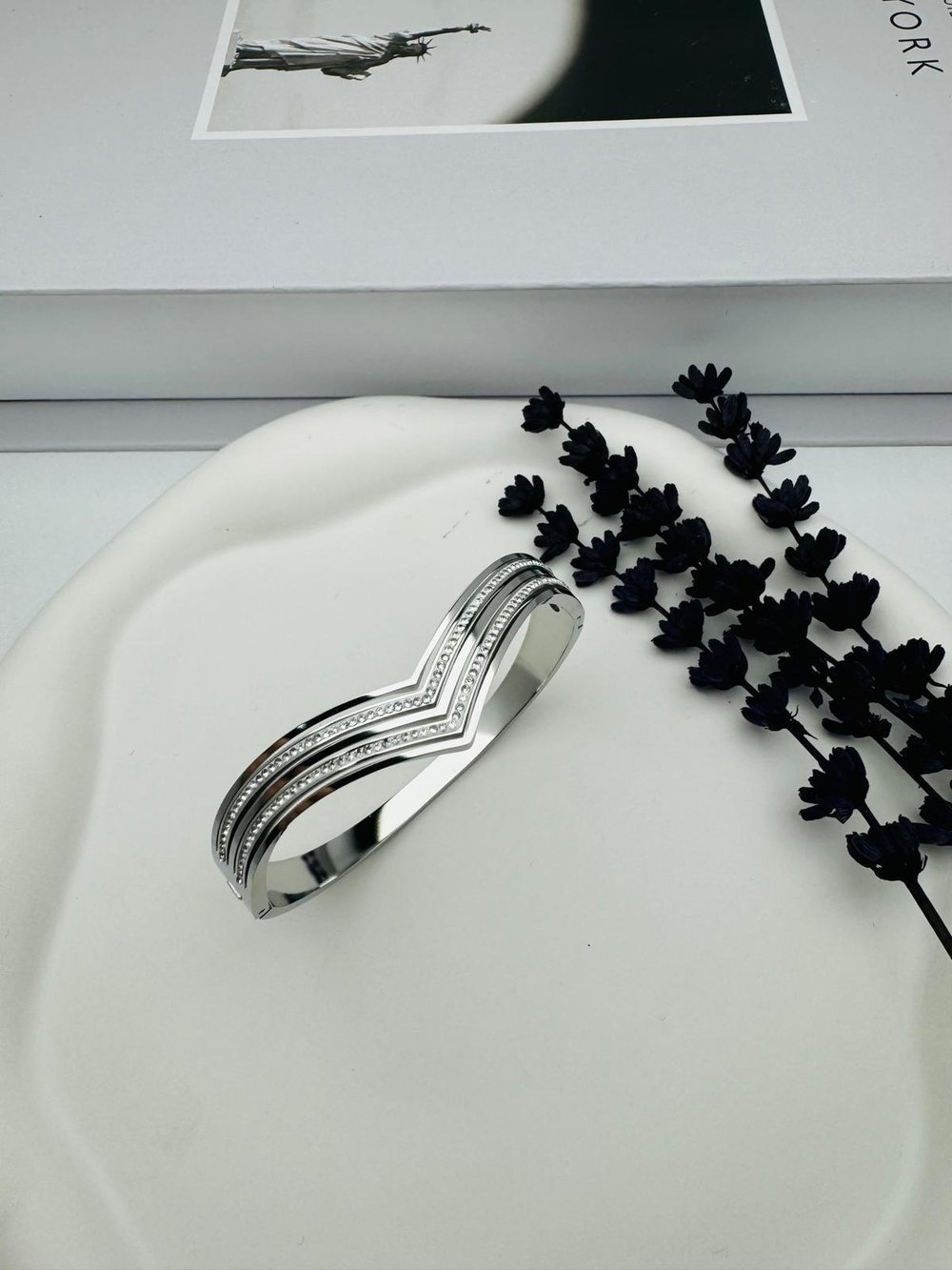 Taş Detaylı Çelik Kelepçe (Gümüş) 22007