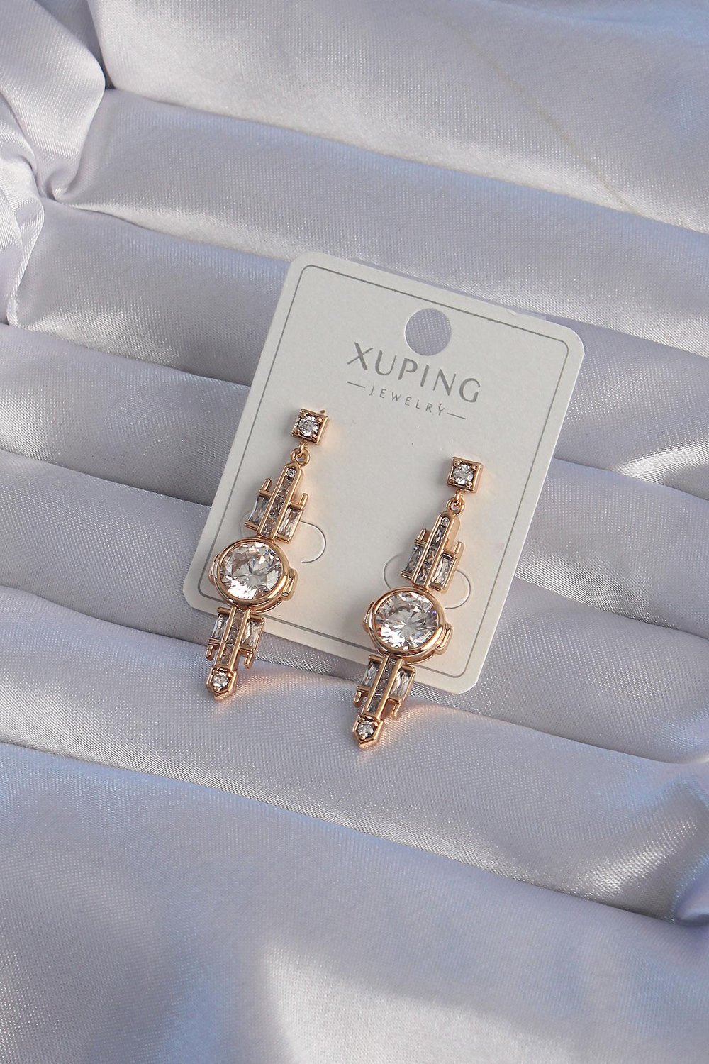 XUPİNG Rose Renk Zirkon Taşlı Geometrik Sallantılı Küpe – PRT3500EB02093