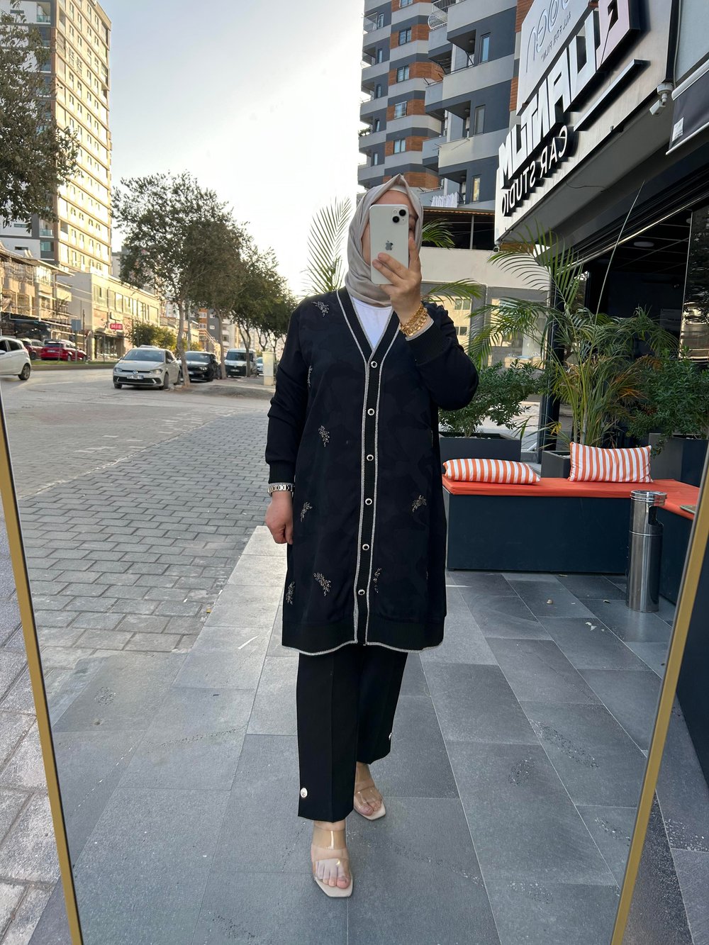 Fuat Gürşen Uzun Taşlı Hırka