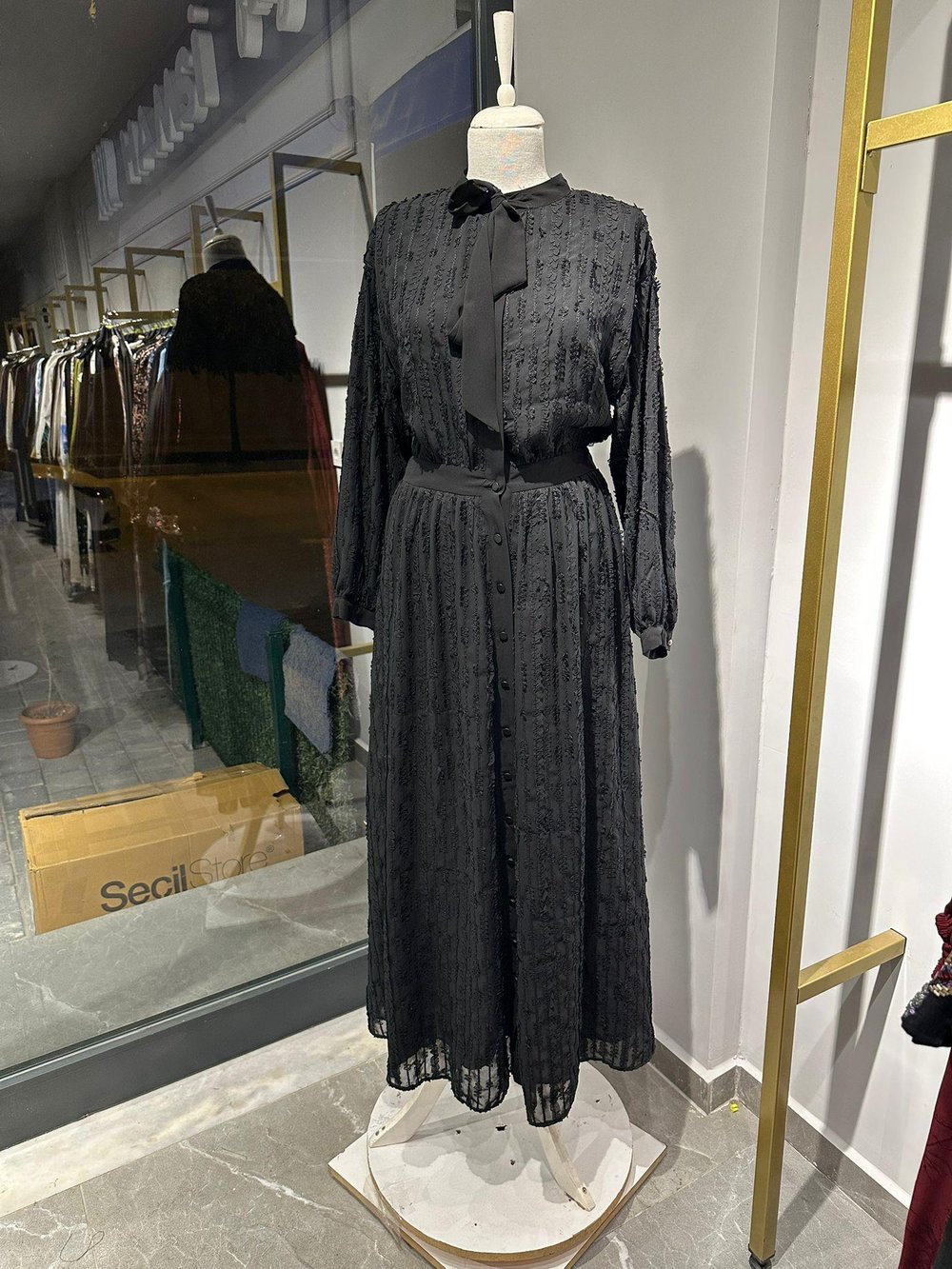 Seçil Belden Oturtmalı Elbise