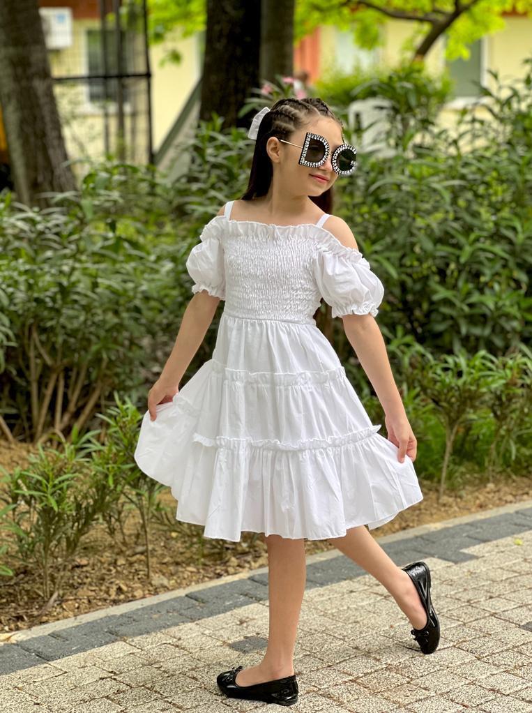 ASKILI BEYAZ ELBİSE