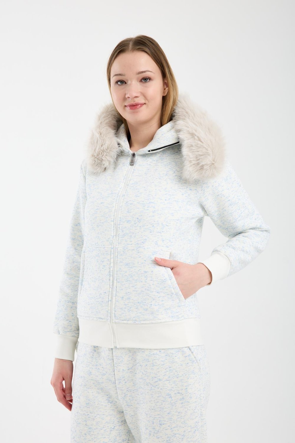Kadın Kırçıllı Beyaz Kapüşonu Kürklü (Çıkarılabilir) Fermuarlı Sweatshirt ve Eşofman Altı Takım