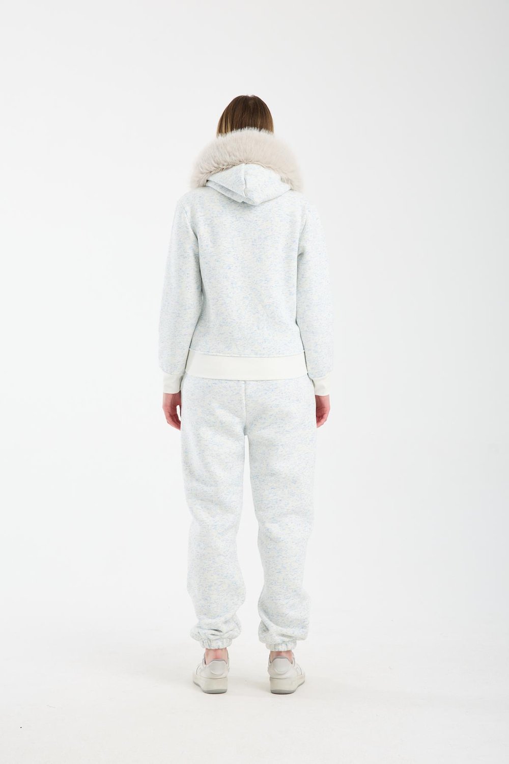 Kadın Kırçıllı Beyaz Kapüşonu Kürklü (Çıkarılabilir) Fermuarlı Sweatshirt ve Eşofman Altı Takım