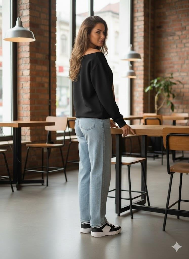 Siyah Kadın Oversize Dudak Baskılı Sweatshirt -Kayık Yaka  3 İplik Kumaş, Off Shoulder, Rahat Günlük Sweat