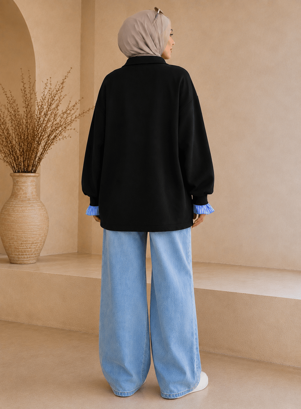 Siyah Kadın Oversize Gömlek Yaka Sweatshirt – Çizgili Poplin Detaylı Rahat Kesim Uzun Kollu Sweat