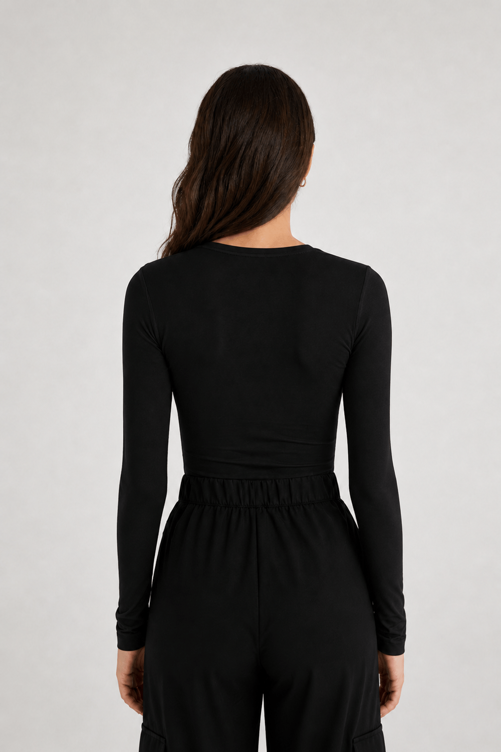 Siyah Kadın Uzun Kollu Likralı Basic Body – Esnek Polyamid Elastan Kumaş, Slim Fit, Günlük Şık Üst