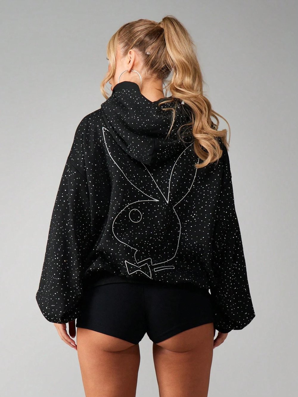 Taş İşlemeli Kristal Detaylı Oversize Kadın Hoodie - Playboy Baskılı Siyah Kapüşonlu Üst