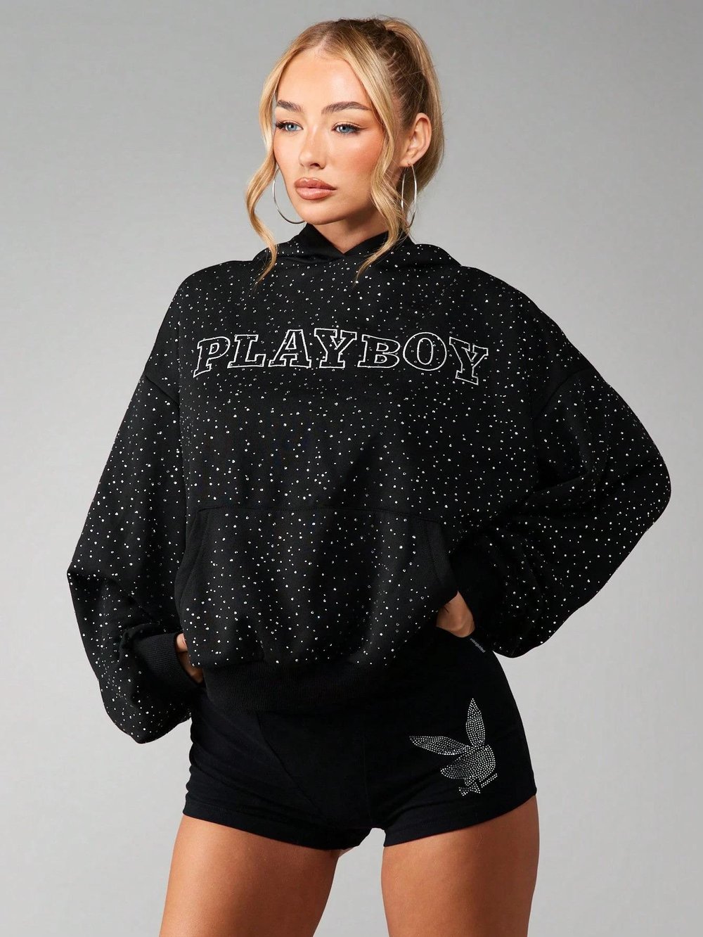 Taş İşlemeli Kristal Detaylı Oversize Kadın Hoodie - Playboy Baskılı Siyah Kapüşonlu Üst