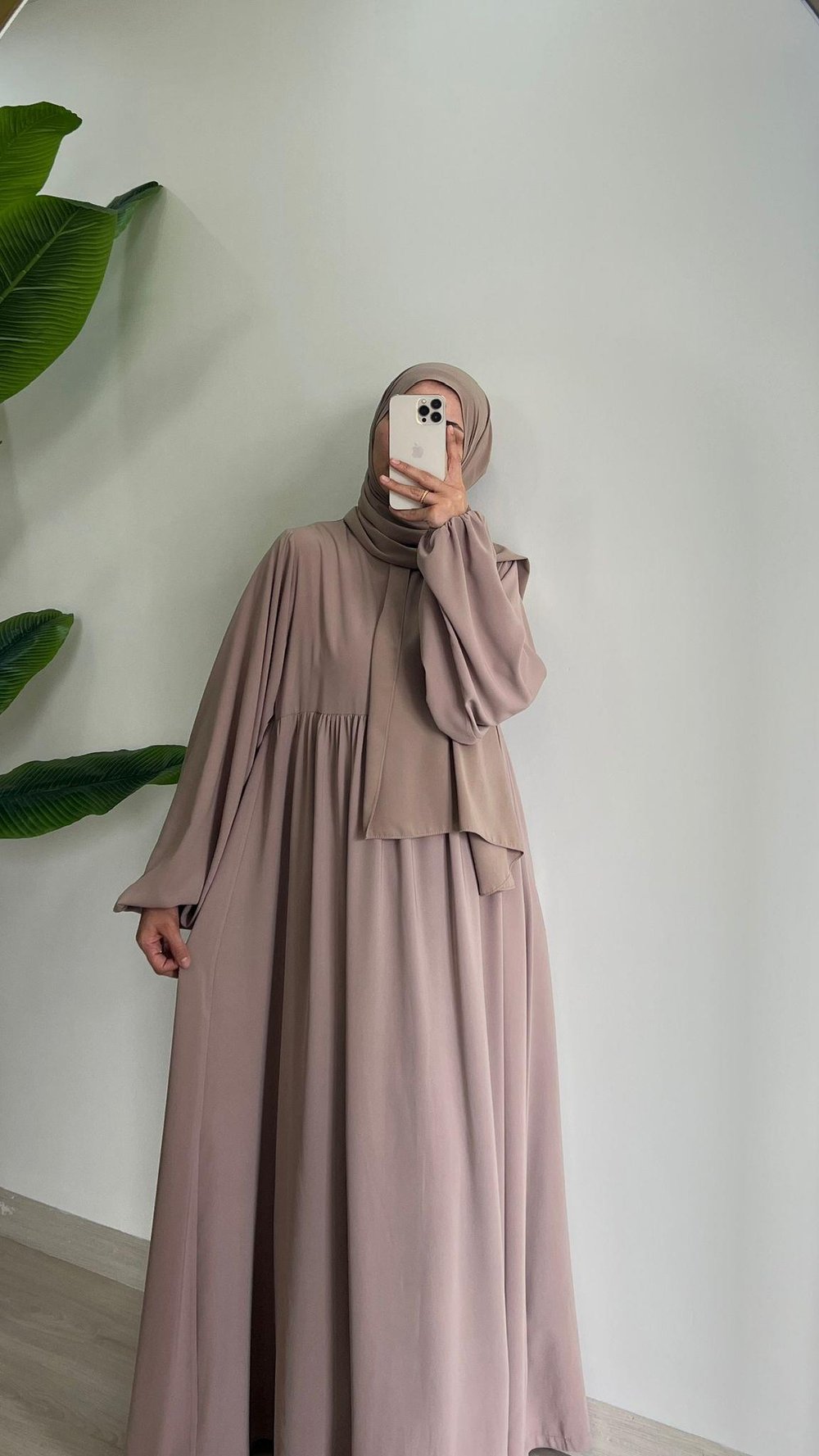 Şeida Model Bej – Ümran Özbek Collection--Abaya