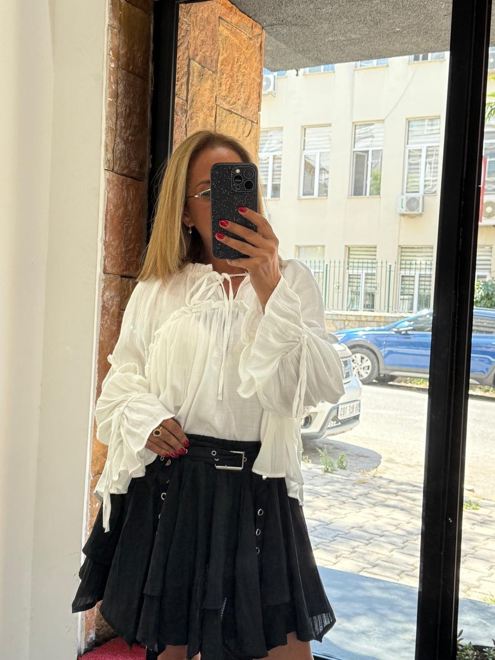 Kuşak Detaylı Gofre Mini Etek Siyah